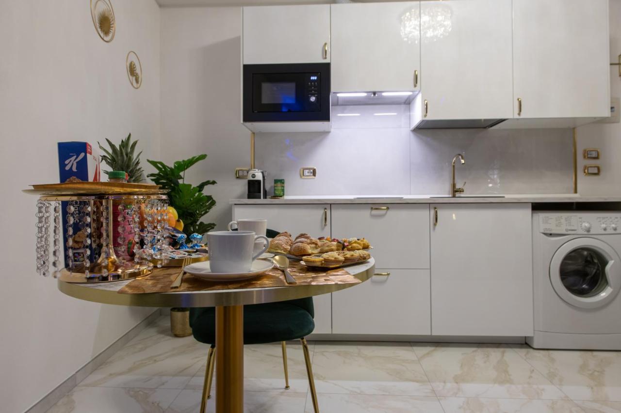 Fashion Apartment Gold Bologna With Jacuzzi & Car Garage Exterior foto