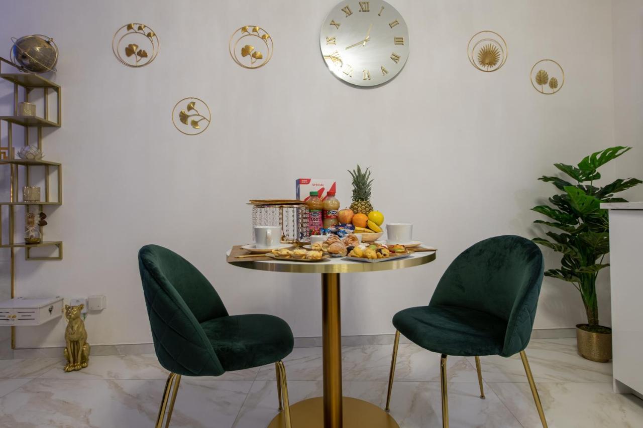 Fashion Apartment Gold Bologna With Jacuzzi & Car Garage Exterior foto