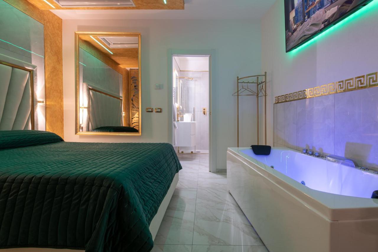 Fashion Apartment Gold Bologna With Jacuzzi & Car Garage Exterior foto