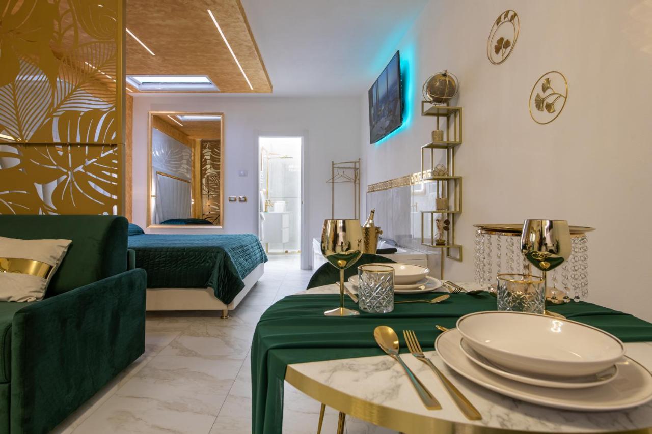 Fashion Apartment Gold Bologna With Jacuzzi & Car Garage Exterior foto