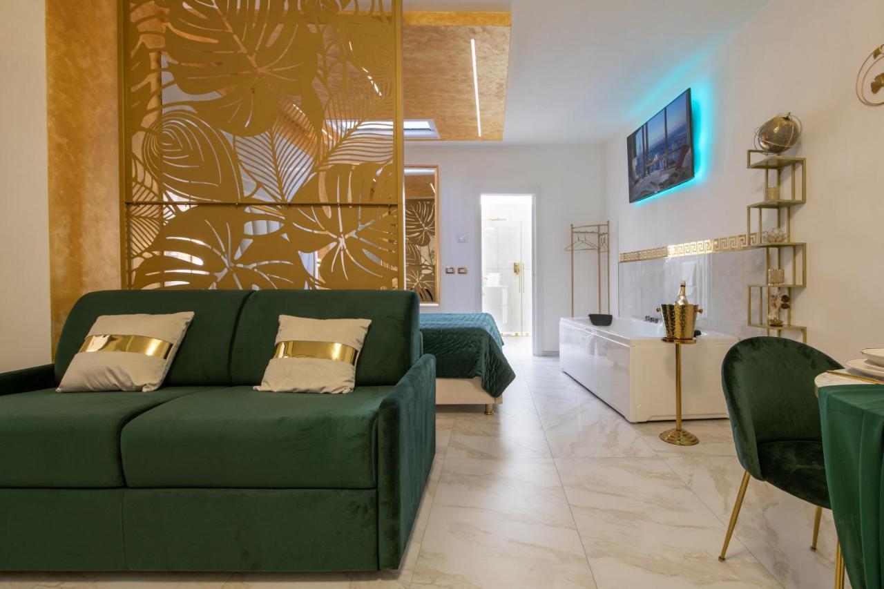 Fashion Apartment Gold Bologna With Jacuzzi & Car Garage Exterior foto