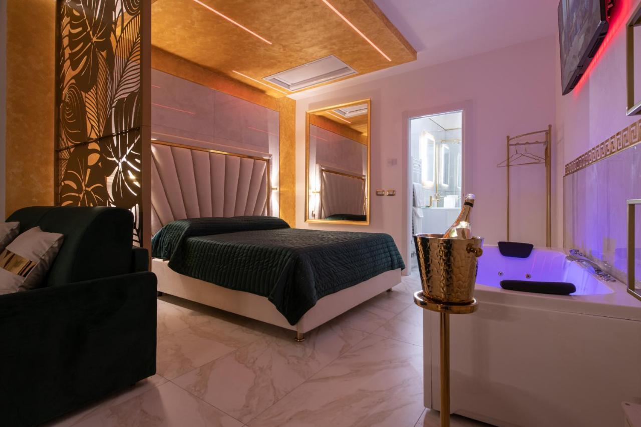 Fashion Apartment Gold Bologna With Jacuzzi & Car Garage Exterior foto